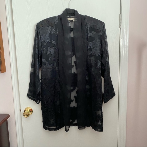 Vintage Victoria’s Secret Sheer Floral Robe Size S - Picture 2 of 13